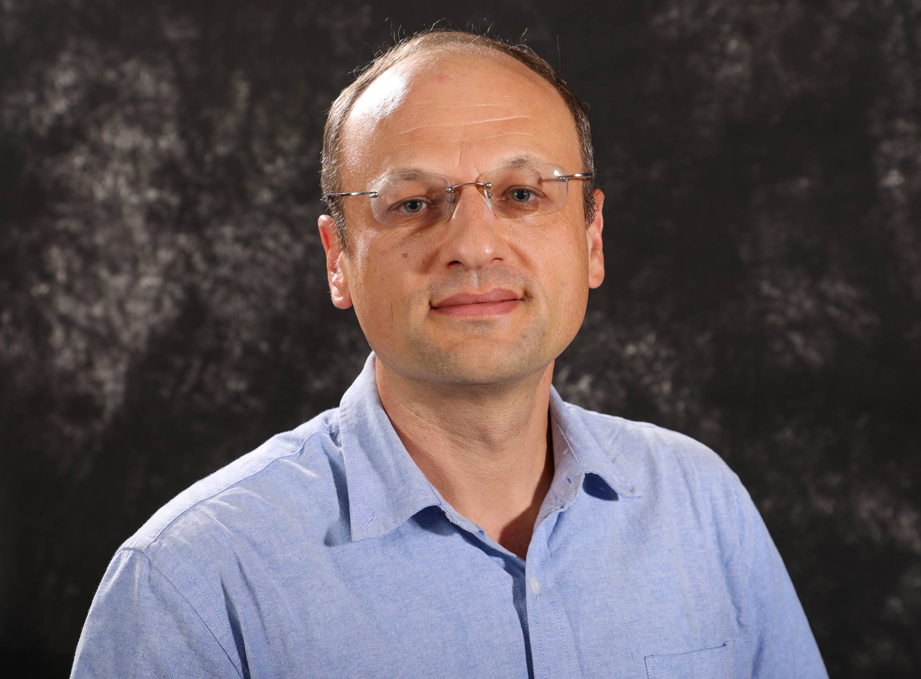 Dr. Stas Tiomkin